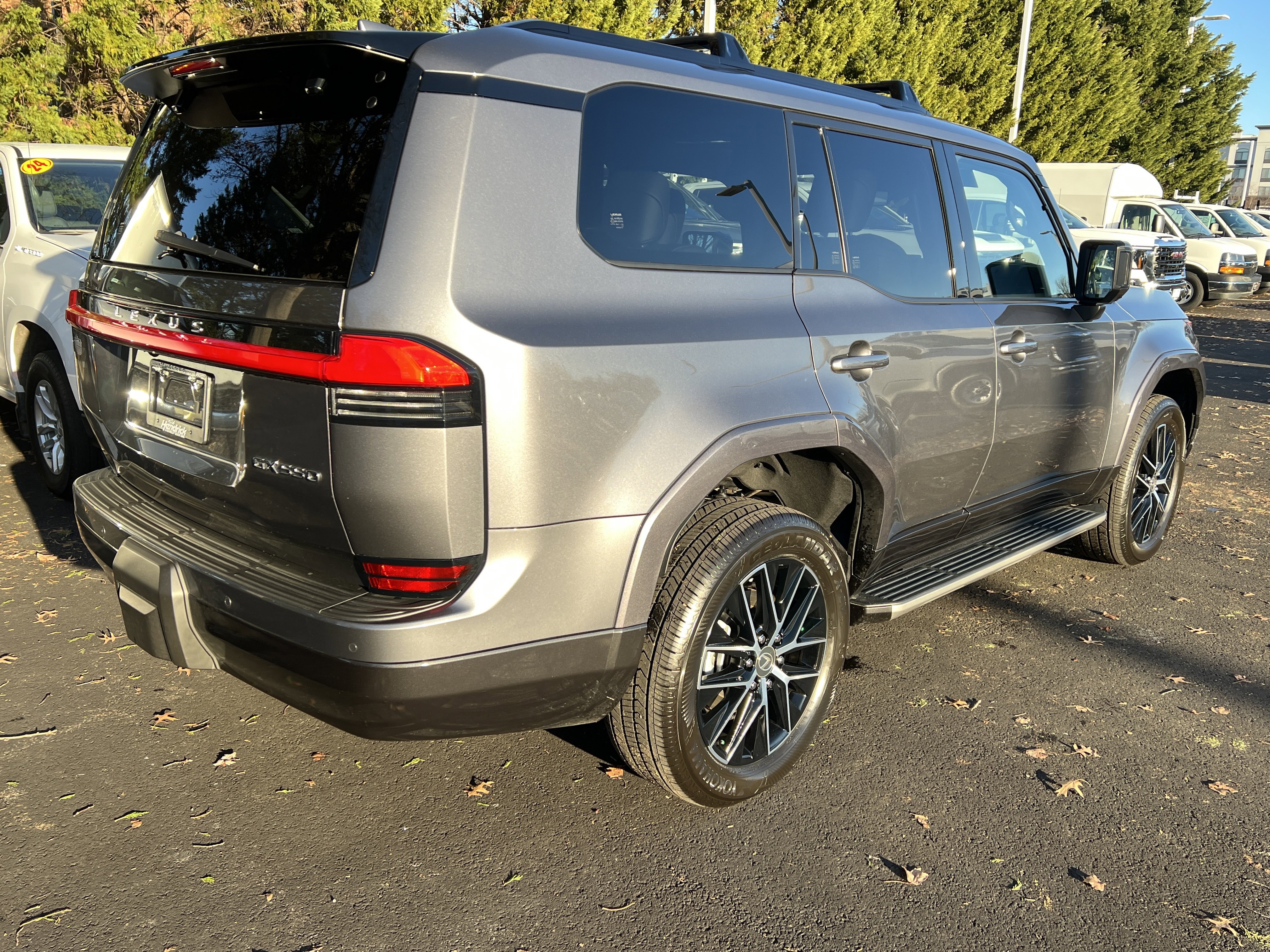 Used 2025 Lexus GX 550 image 8