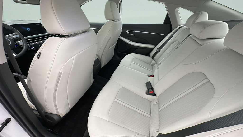 Used 2024 Hyundai Sonata SEL w/ Convenience Package FWD image 10