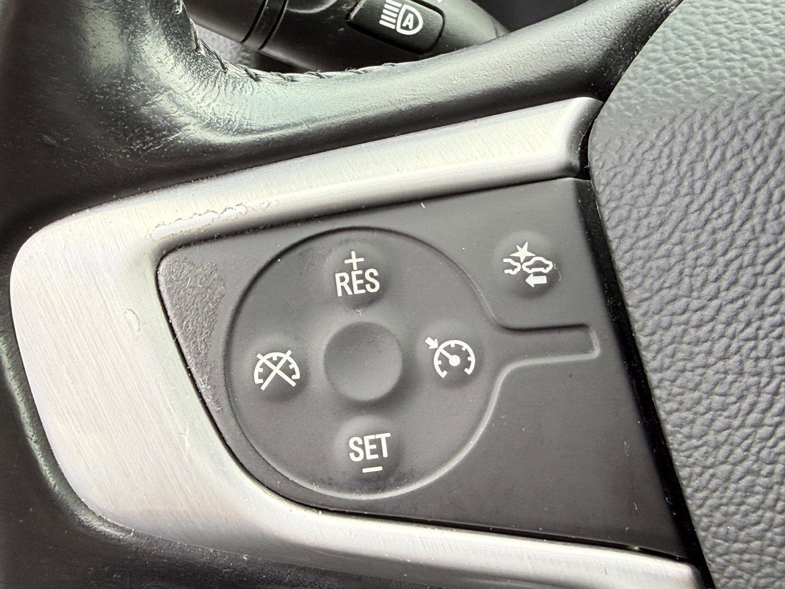 Used 2020 GMC Terrain SLE w/ Driver Convenience Package FWD image 18