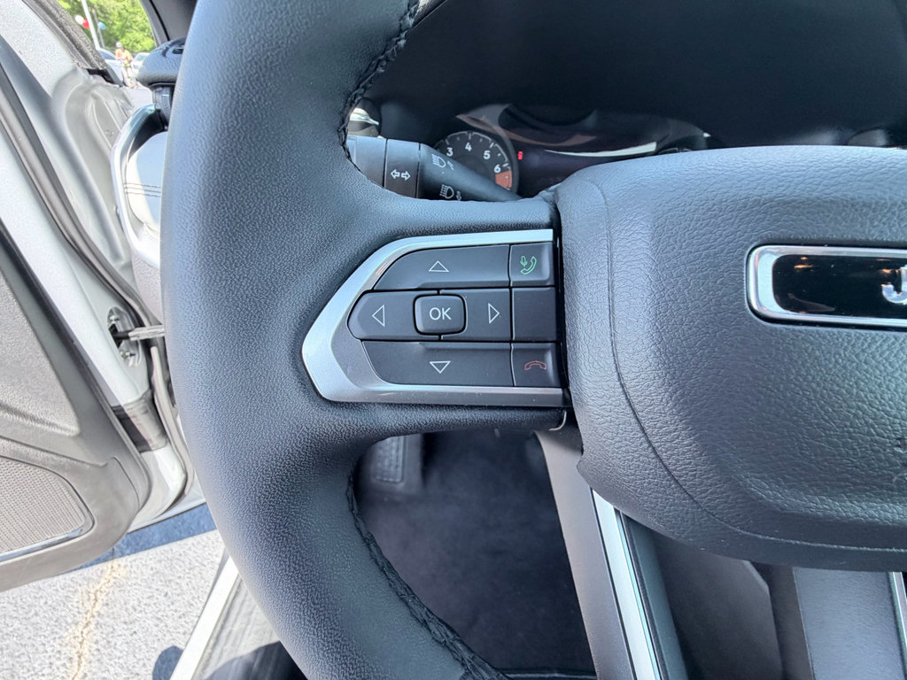 Used 2025 Jeep Compass Limited AWD/4WD image 13
