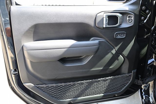 New 2025 Jeep Gladiator Sport image 15