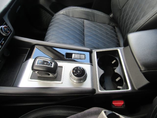 Used 2022 Mitsubishi Outlander SEL image 43
