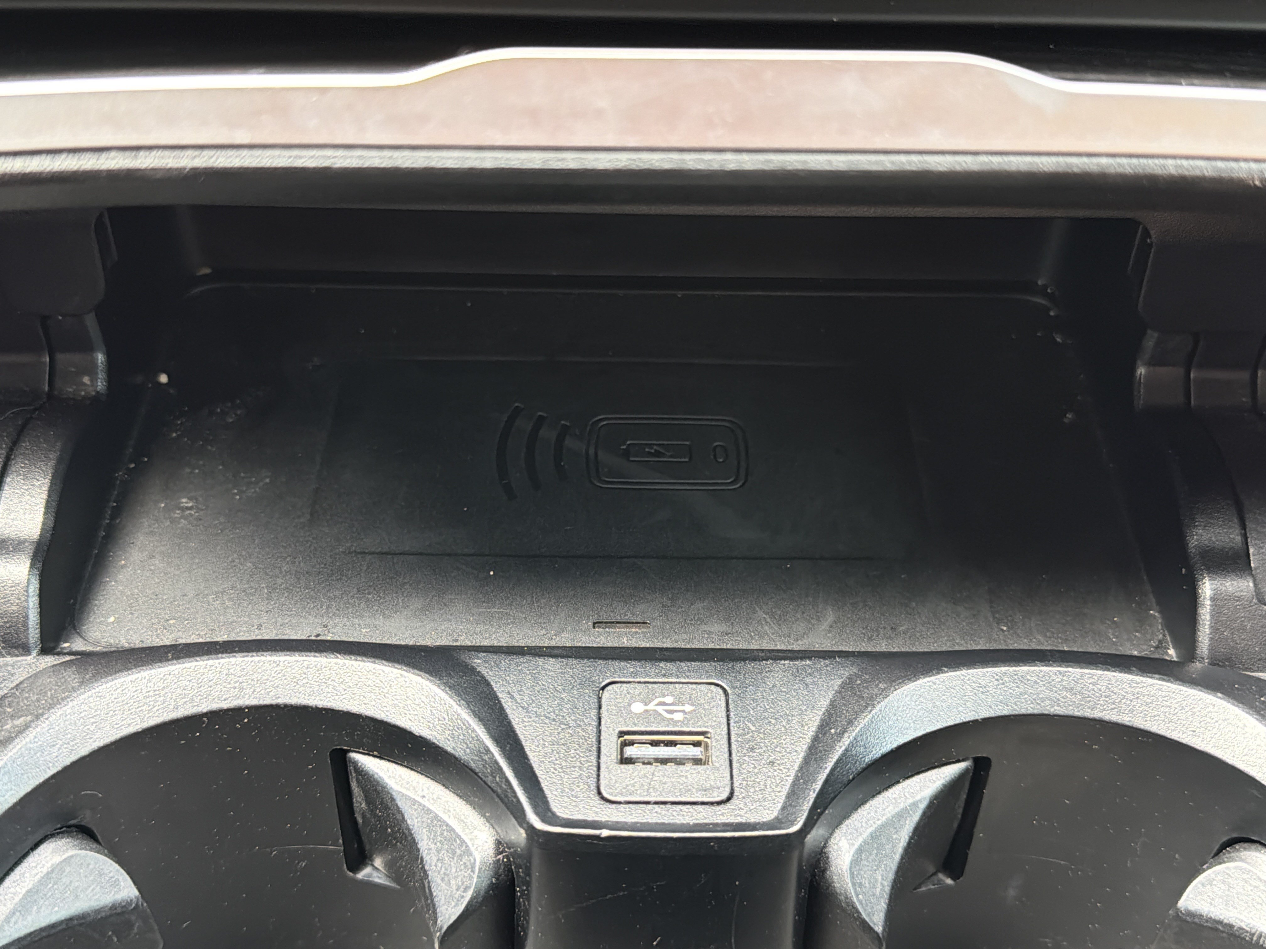 Certified 2024 BMW 330e w/ Premium Package RWD image 8