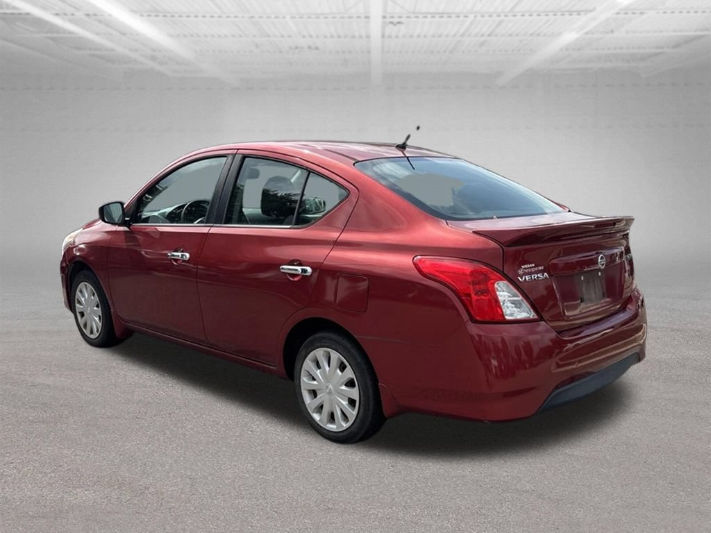 Used 2017 Nissan Versa SV w/ Fog Lights Package FWD image 4