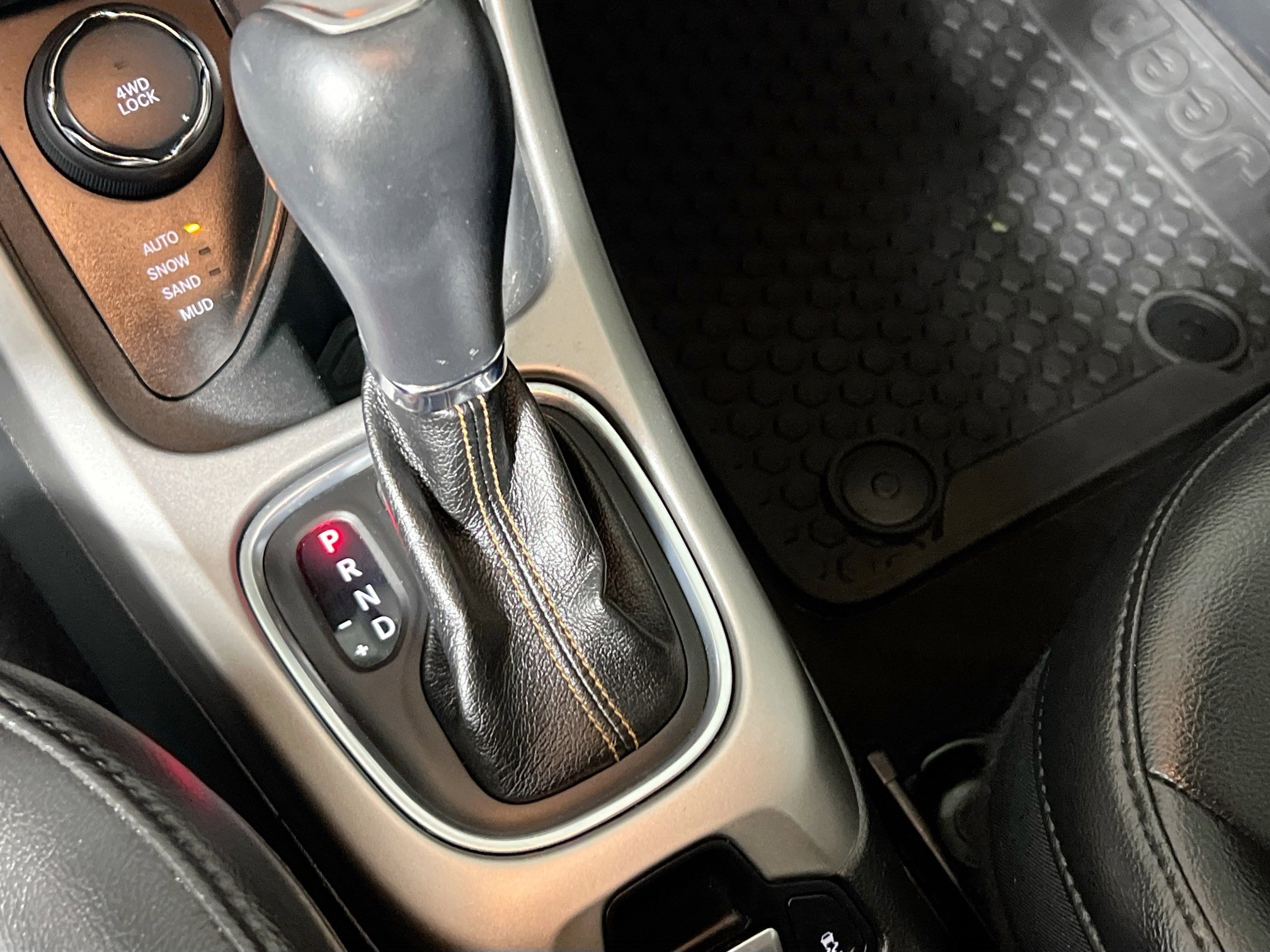 Used 2018 Jeep Compass Latitude w/ Cold Weather Group image 25