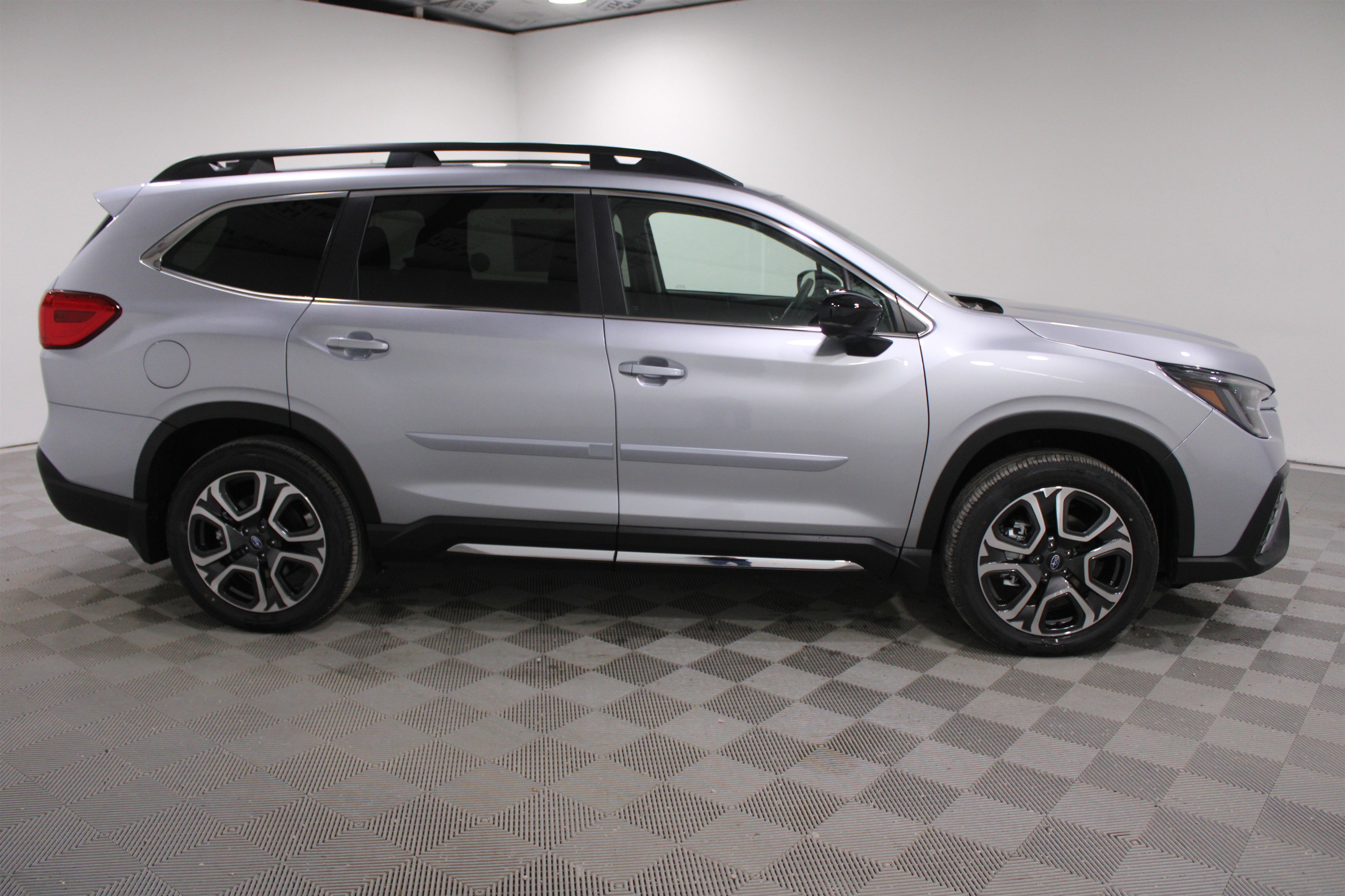 New 2025 Subaru Ascent Limited image 29