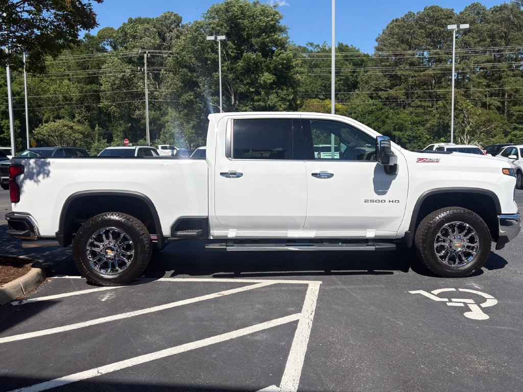 New 2026 Chevrolet Silverado 2500 LTZ w/ LTZ Premium Package AWD/4WD image 4