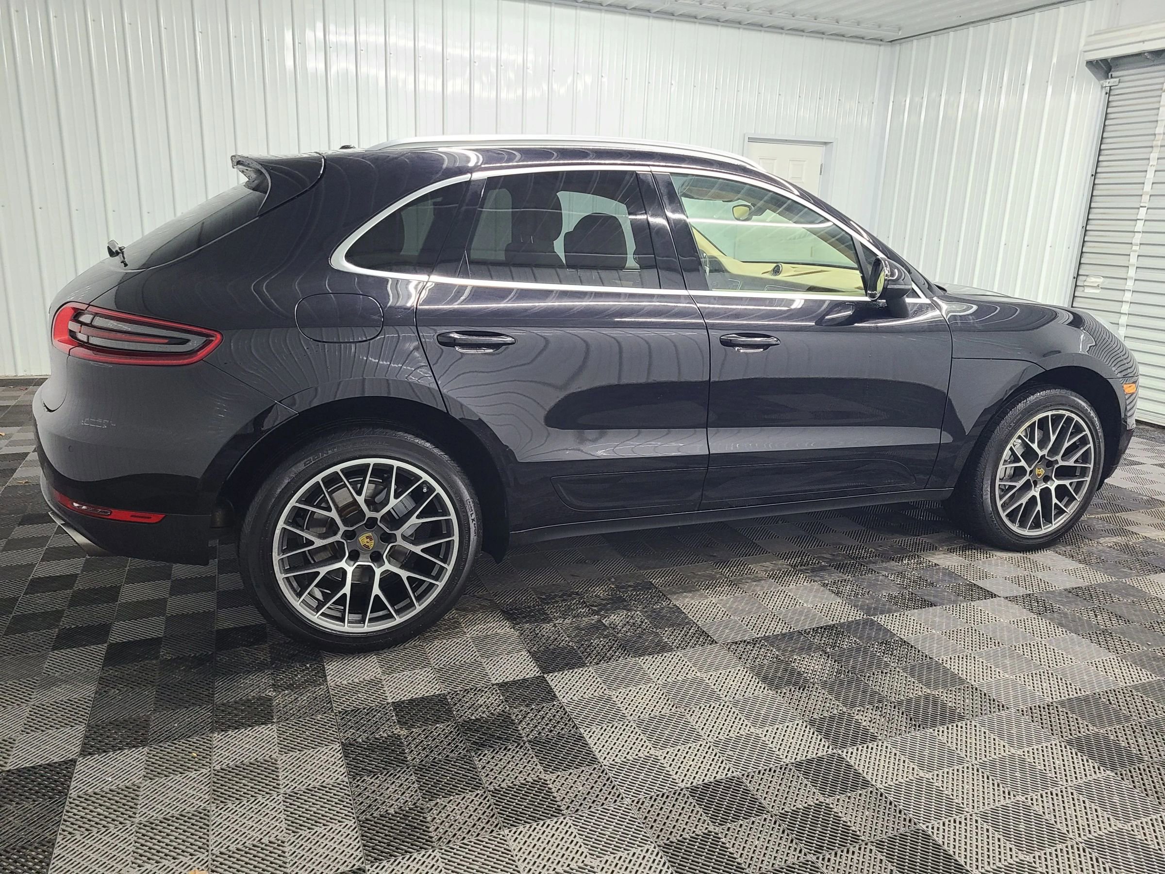 Used 2015 Porsche Macan S AWD/4WD image 12