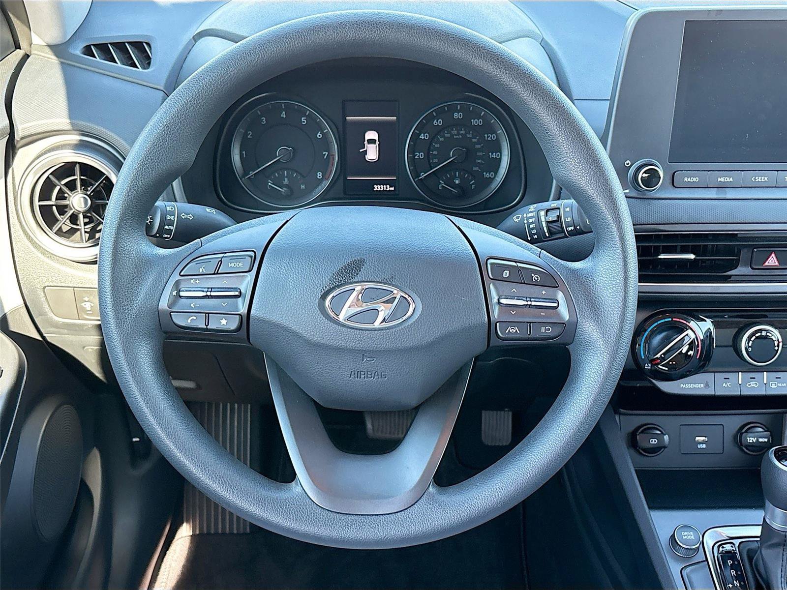 Certified 2023 Hyundai Kona SEL AWD/4WD image 17