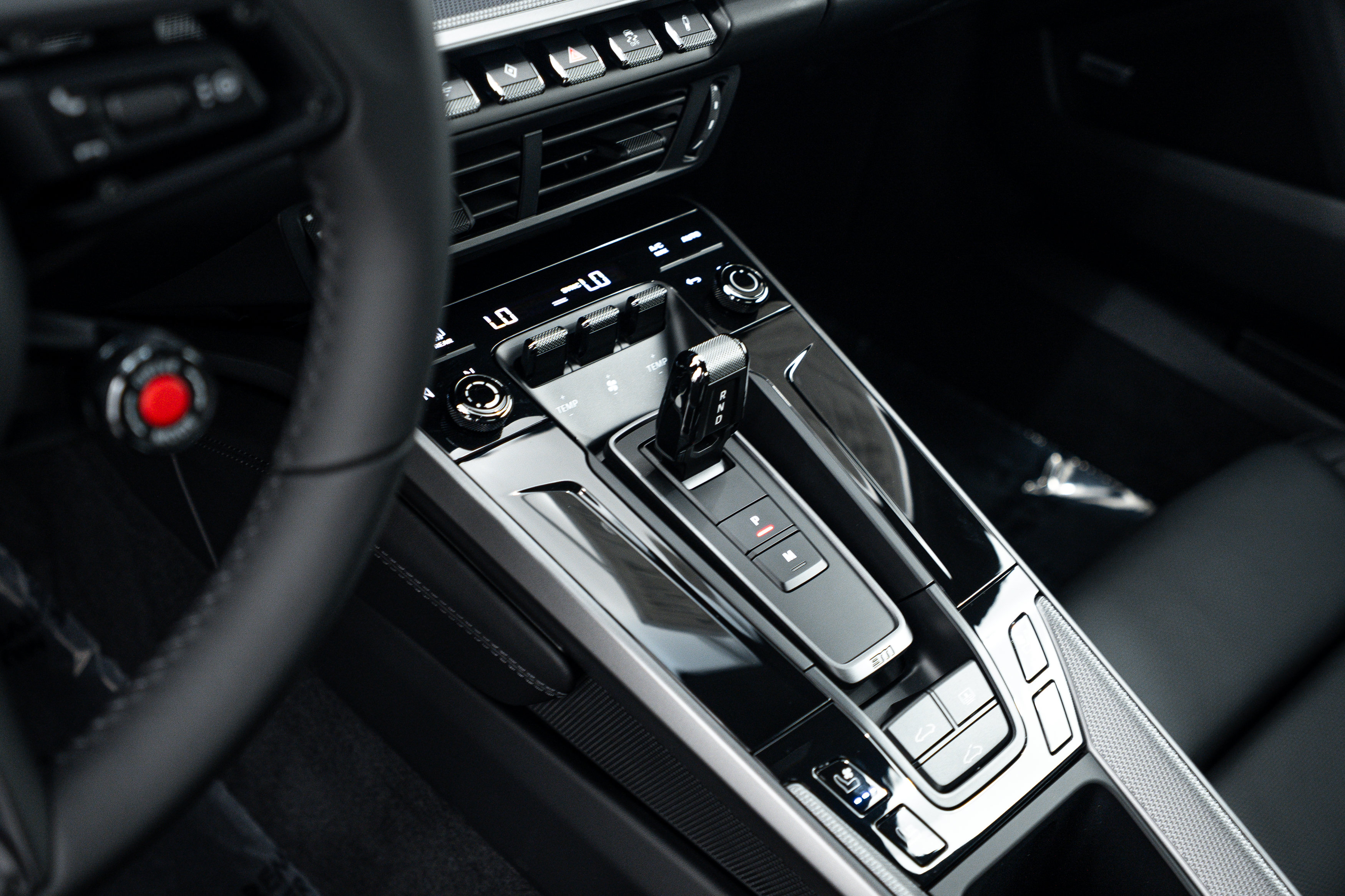 Certified 2025 Porsche 911 Carrera RWD image 17