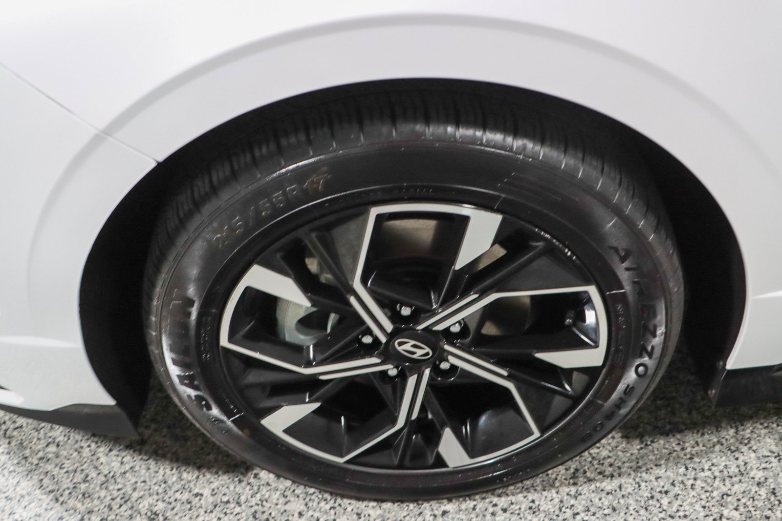 Used 2025 Hyundai Sonata SEL FWD image 11