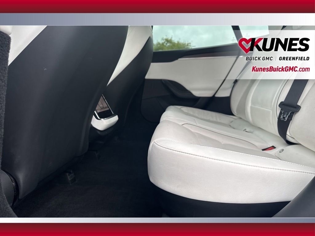 Used 2022 Tesla Model S Plaid image 34