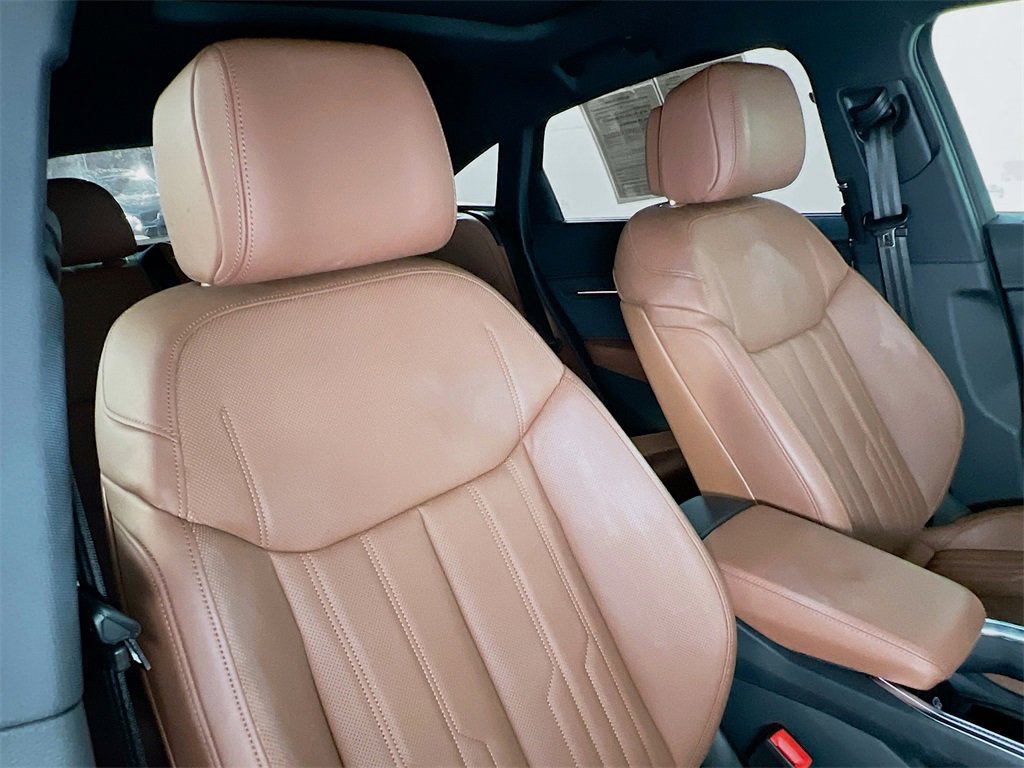 Certified 2022 Audi e-tron Prestige w/ Prestige Package image 29