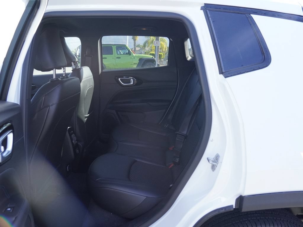New 2026 Jeep Compass Latitude AWD/4WD image 23