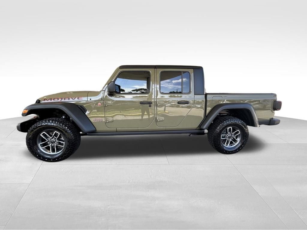 Used 2025 Jeep Gladiator Mojave w/ Safety Group AWD/4WD image 8