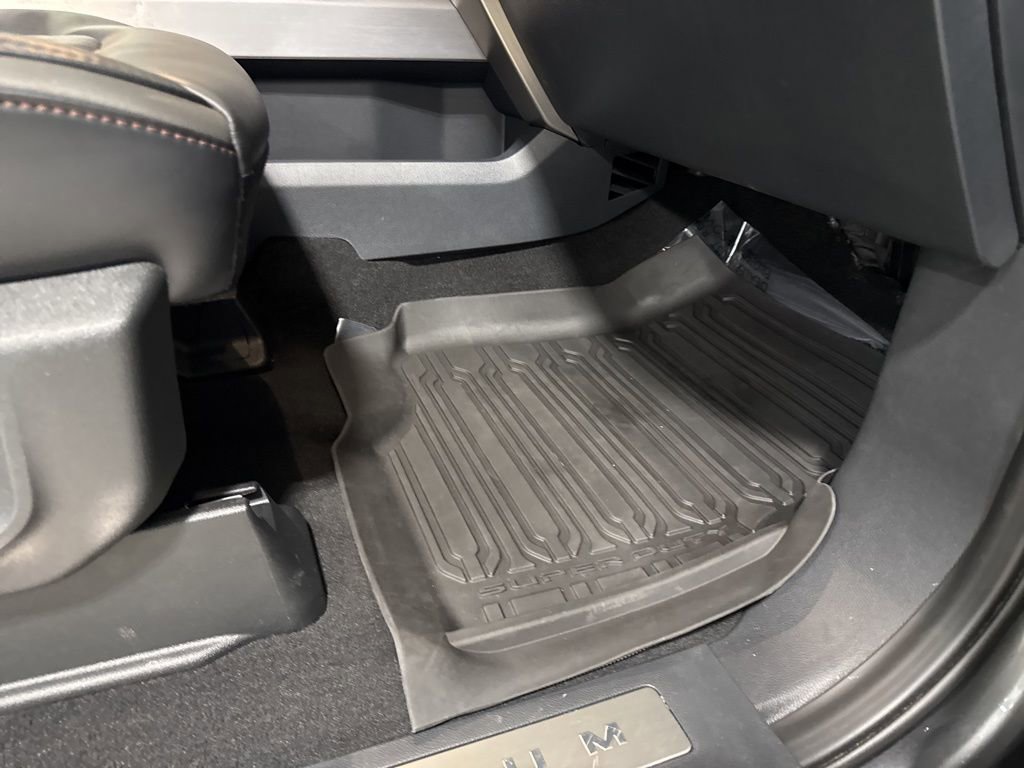Used 2022 Ford F250 Platinum w/ Tremor Off-Road Package image 39