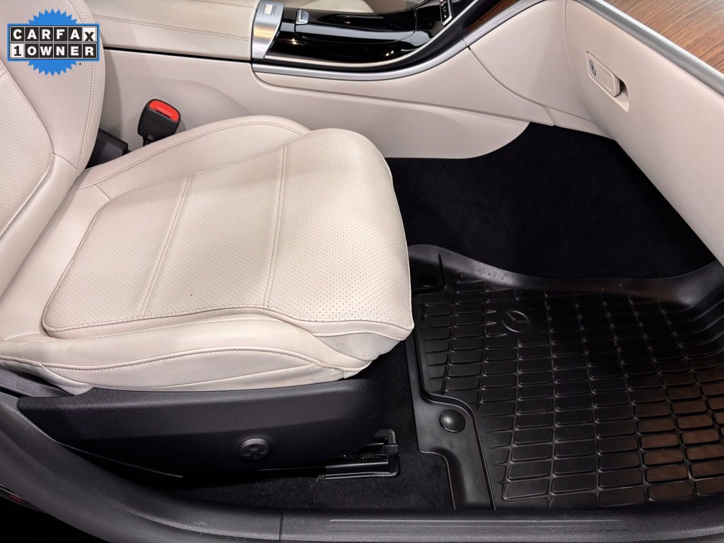 Certified 2023 Mercedes-Benz C 300 C 300 image 17
