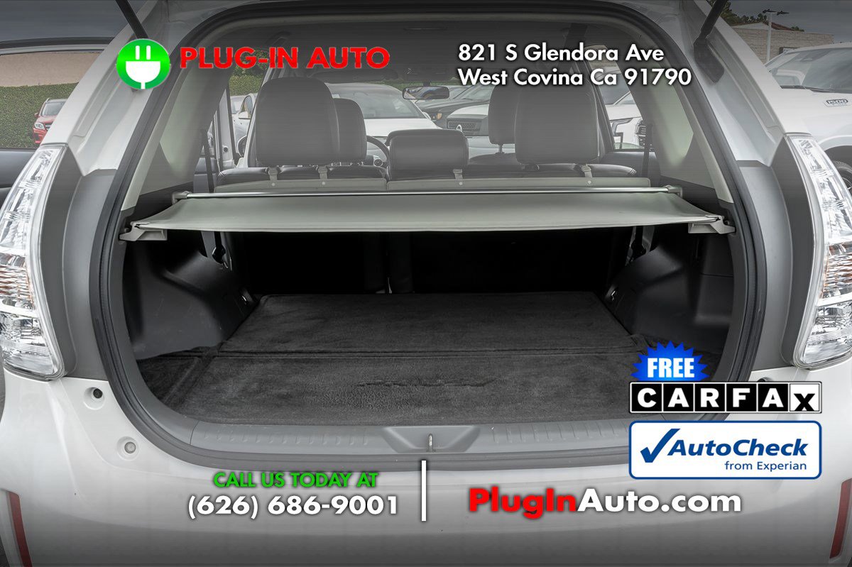 Used 2013 Toyota Prius V Two FWD image 11