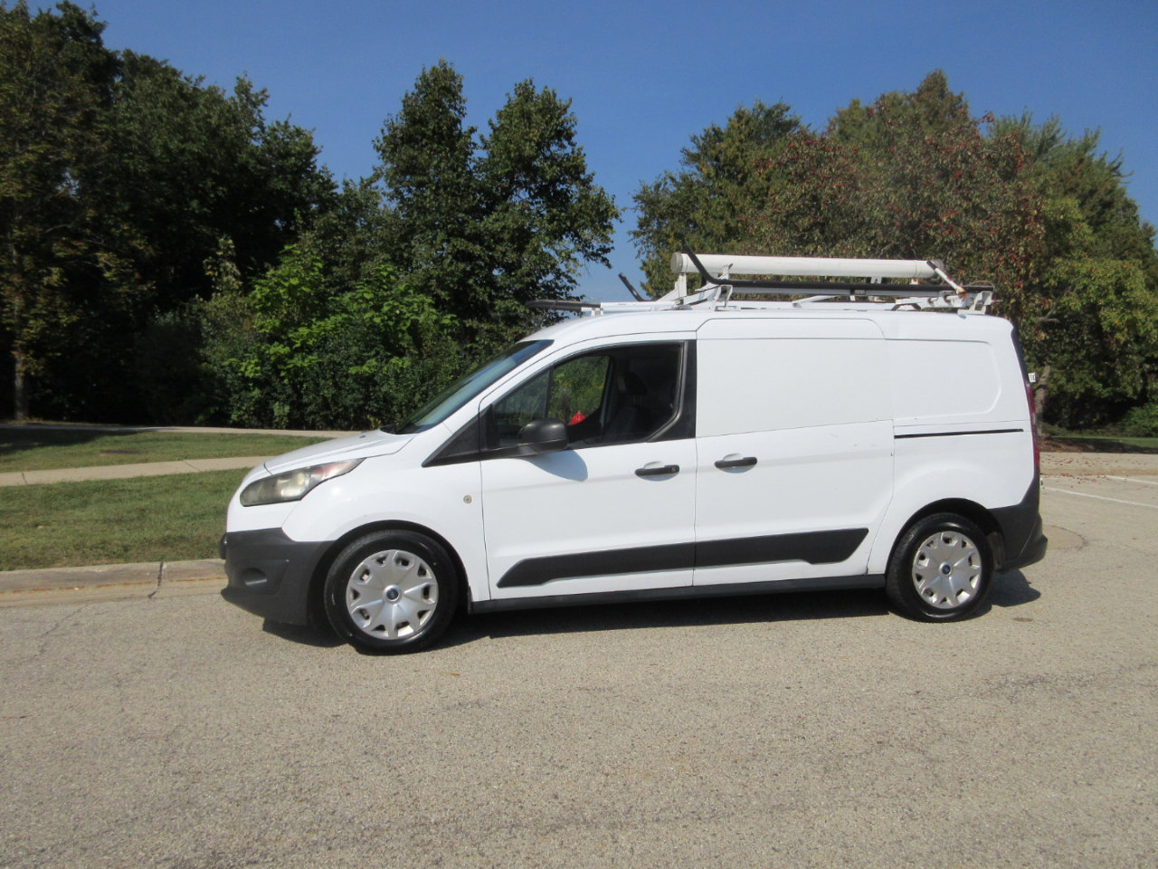 Used 2014 Ford Transit Connect XL image 2