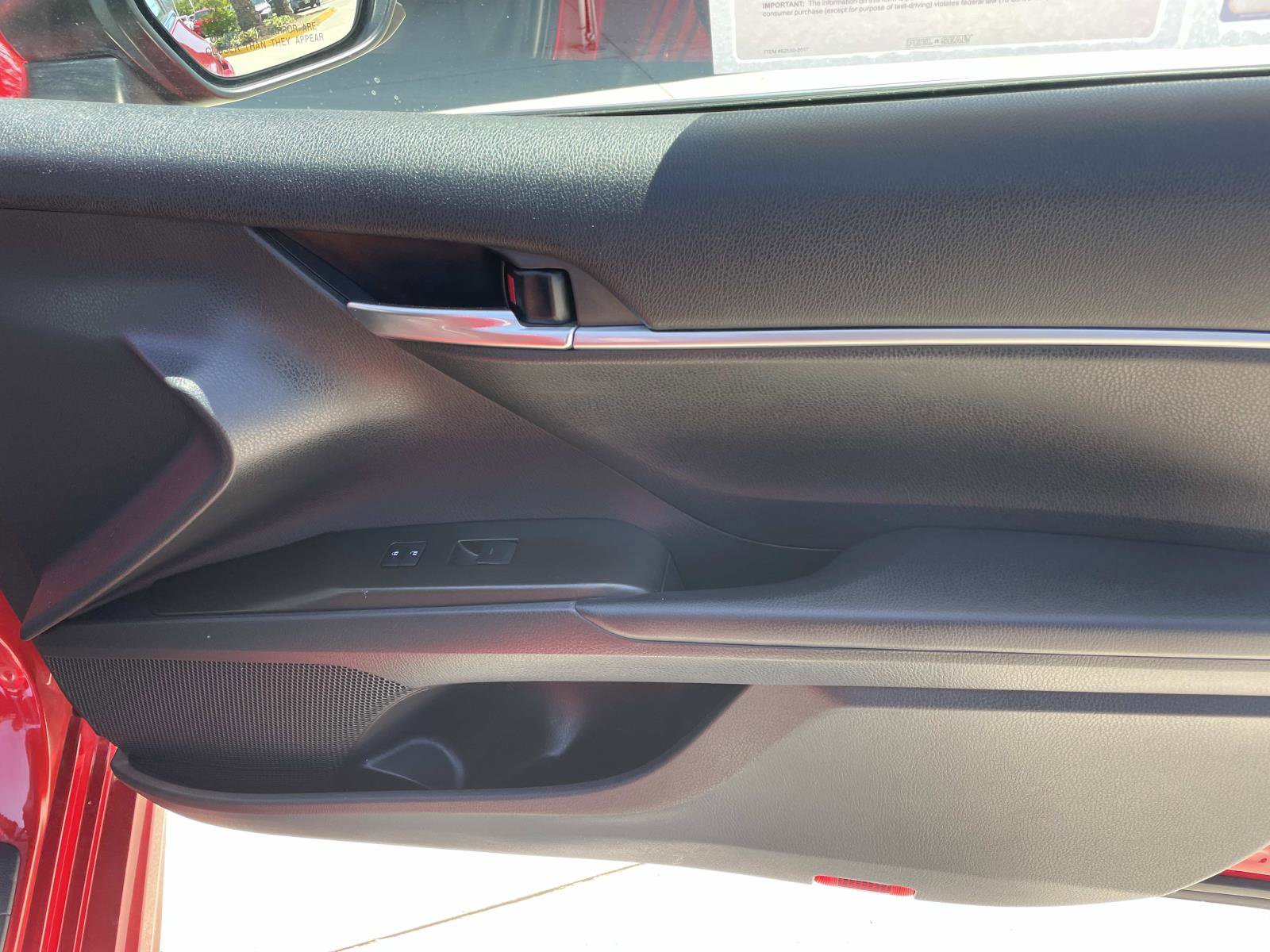 Used 2021 Toyota Camry SE FWD image 19