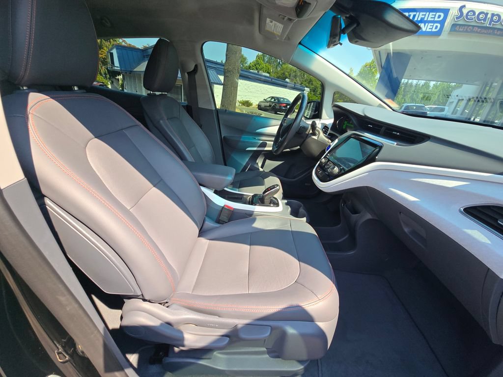 Used 2020 Chevrolet Bolt Premier w/ Infotainment Package FWD image 11