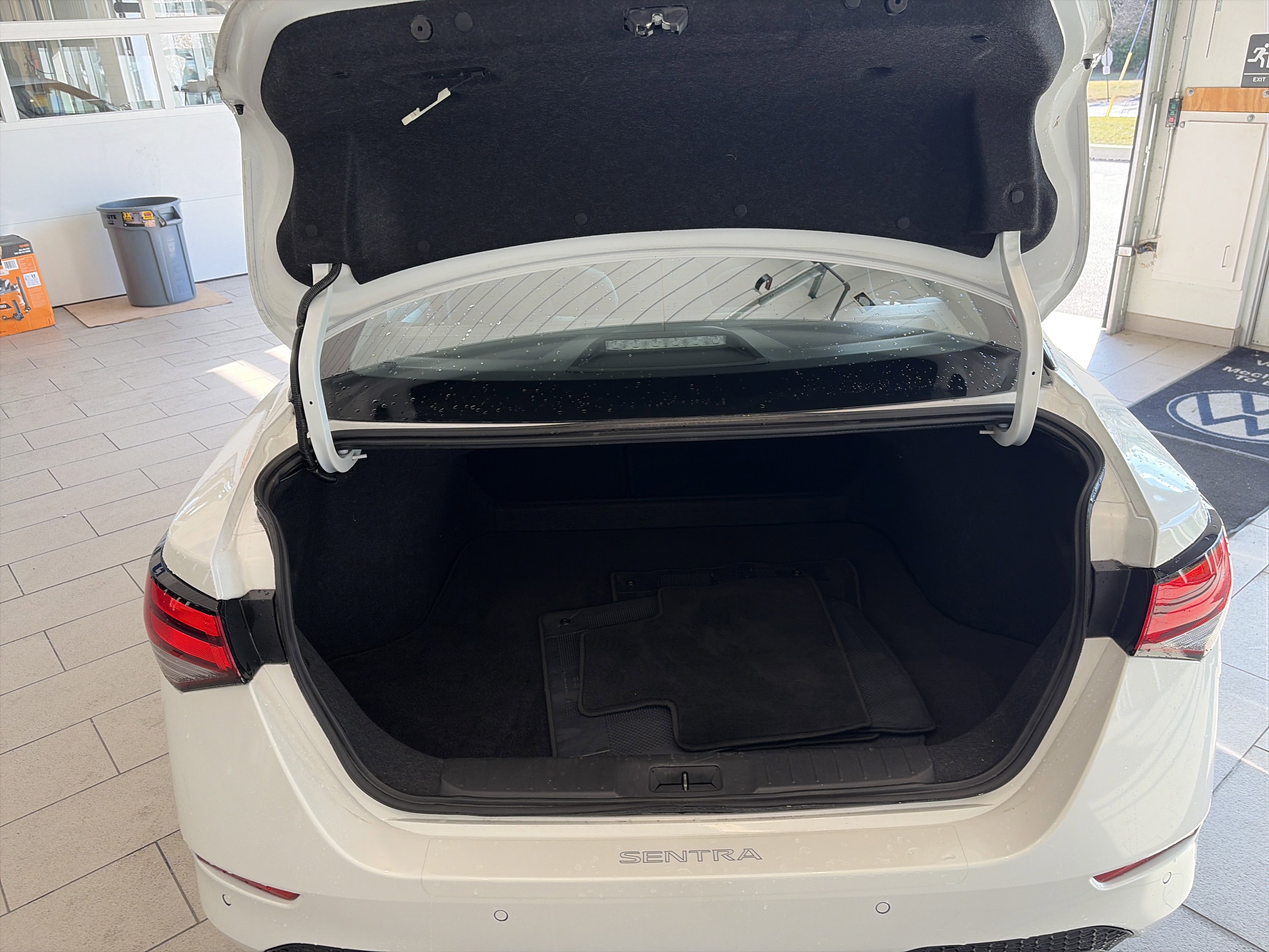 Used 2024 Nissan Sentra SV image 27