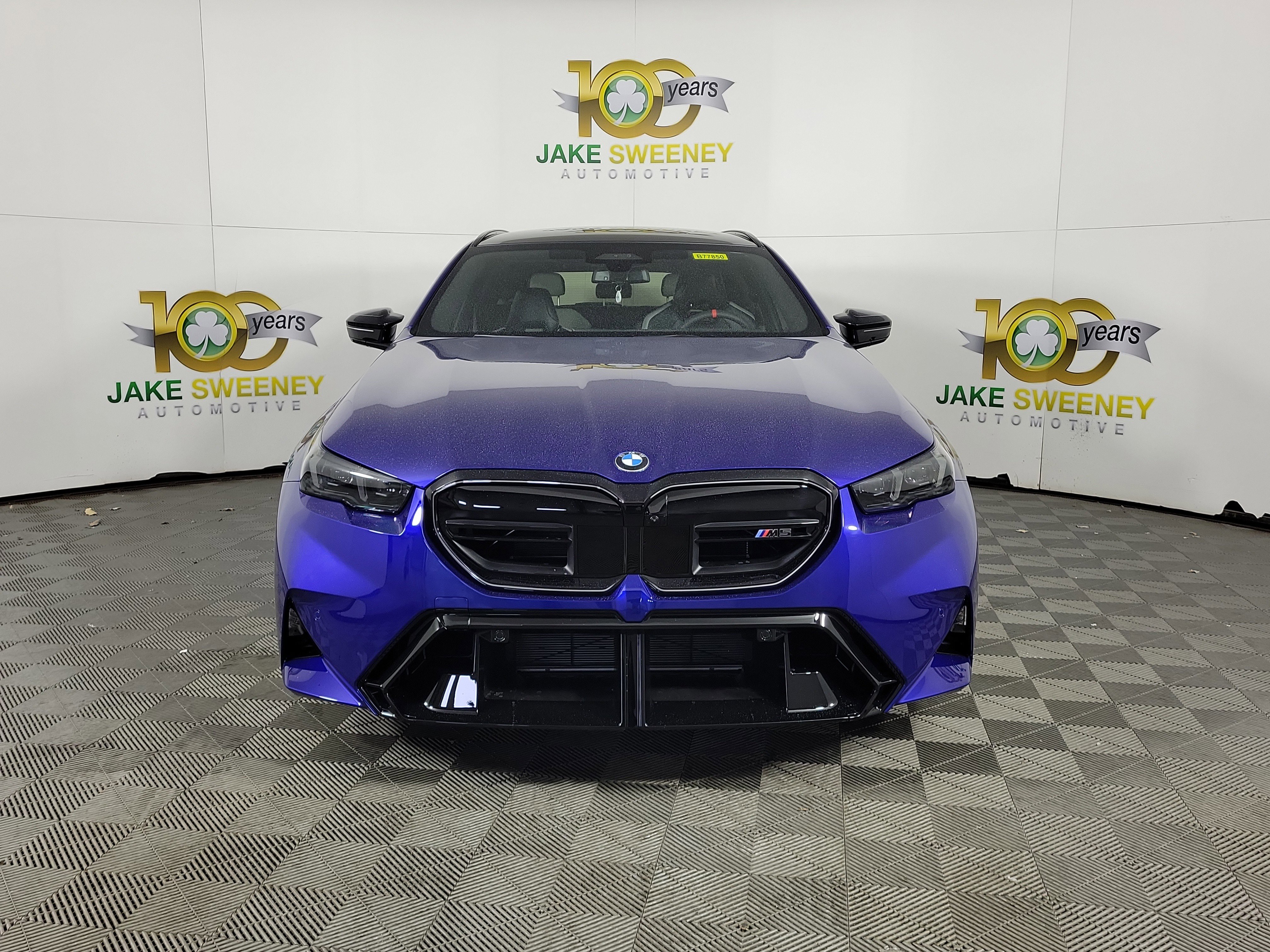 Used 2026 BMW M5 Touring AWD/4WD image 2