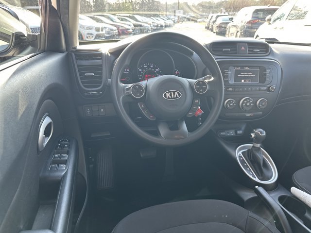 Used 2017 Kia Soul image 27