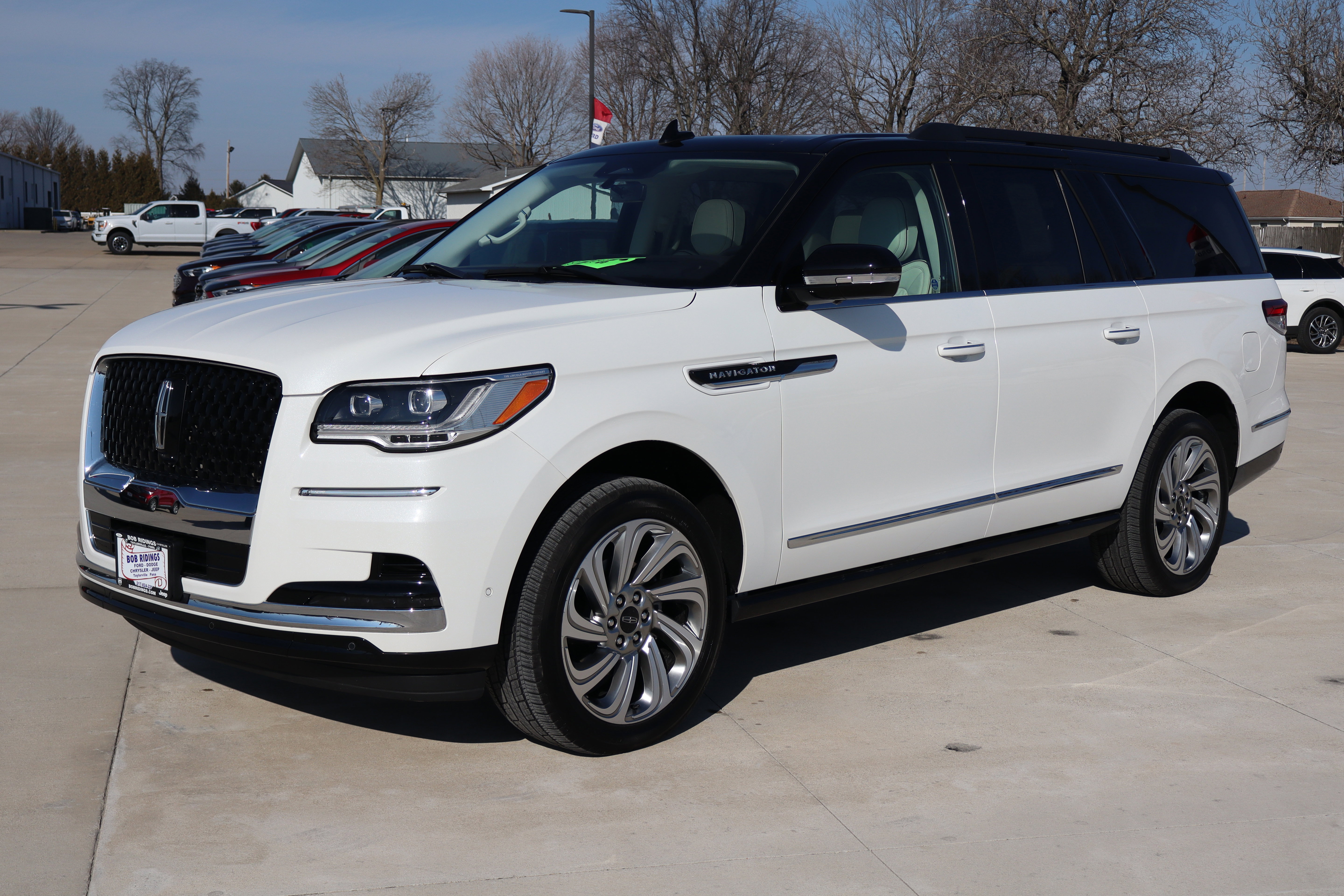 Used 2024 Lincoln Navigator L Black Label AWD/4WD image 2