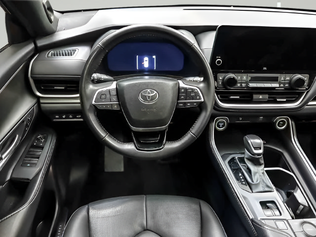Used 2025 Toyota Grand Highlander AWD Hybrid image 12