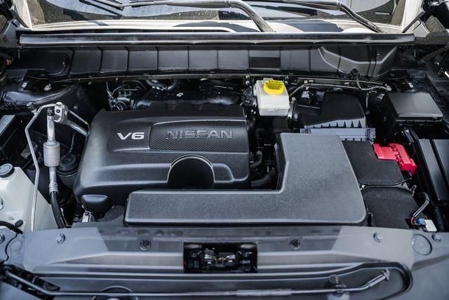 Used 2024 Nissan Pathfinder Platinum w/ Black Appearance Package image 23