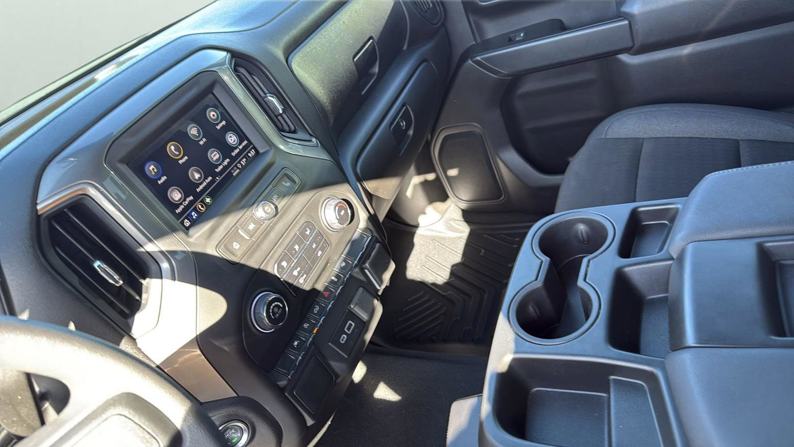 Used 2025 Chevrolet Silverado 1500 Custom image 21