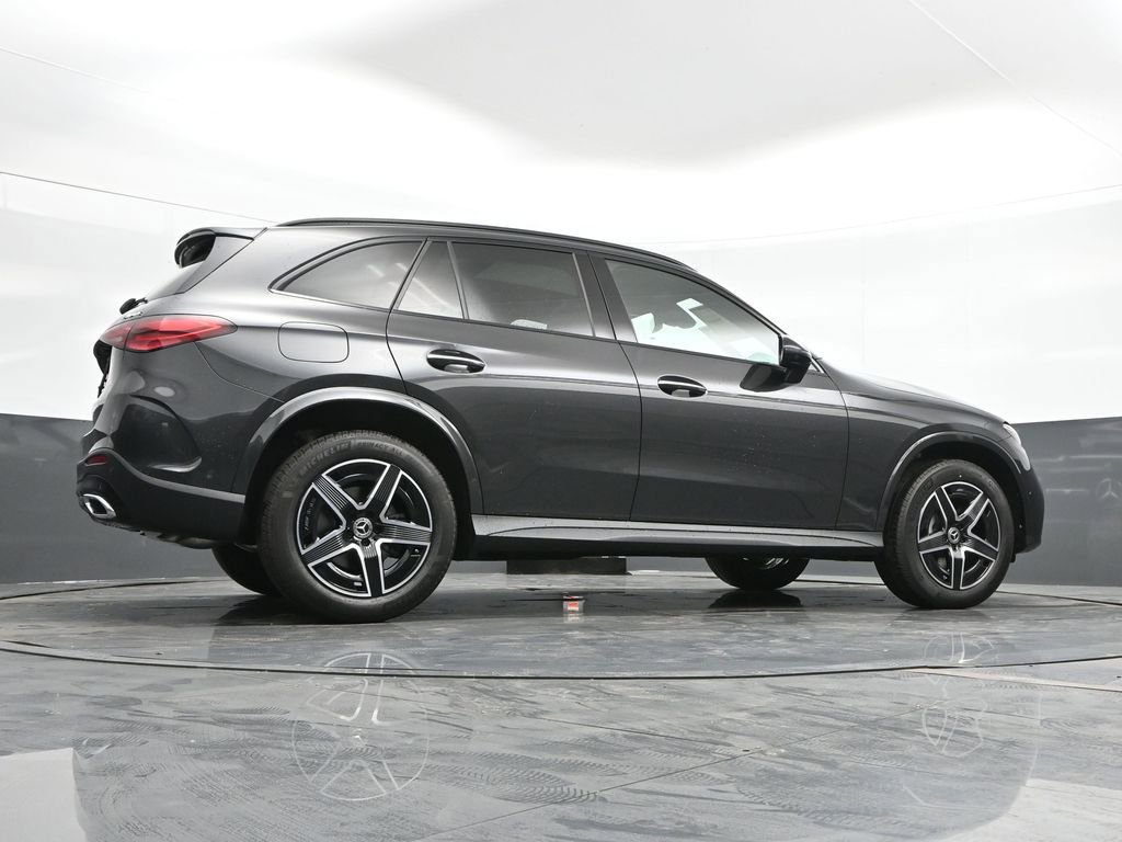New 2025 Mercedes-Benz GLC 300 4MATIC image 40
