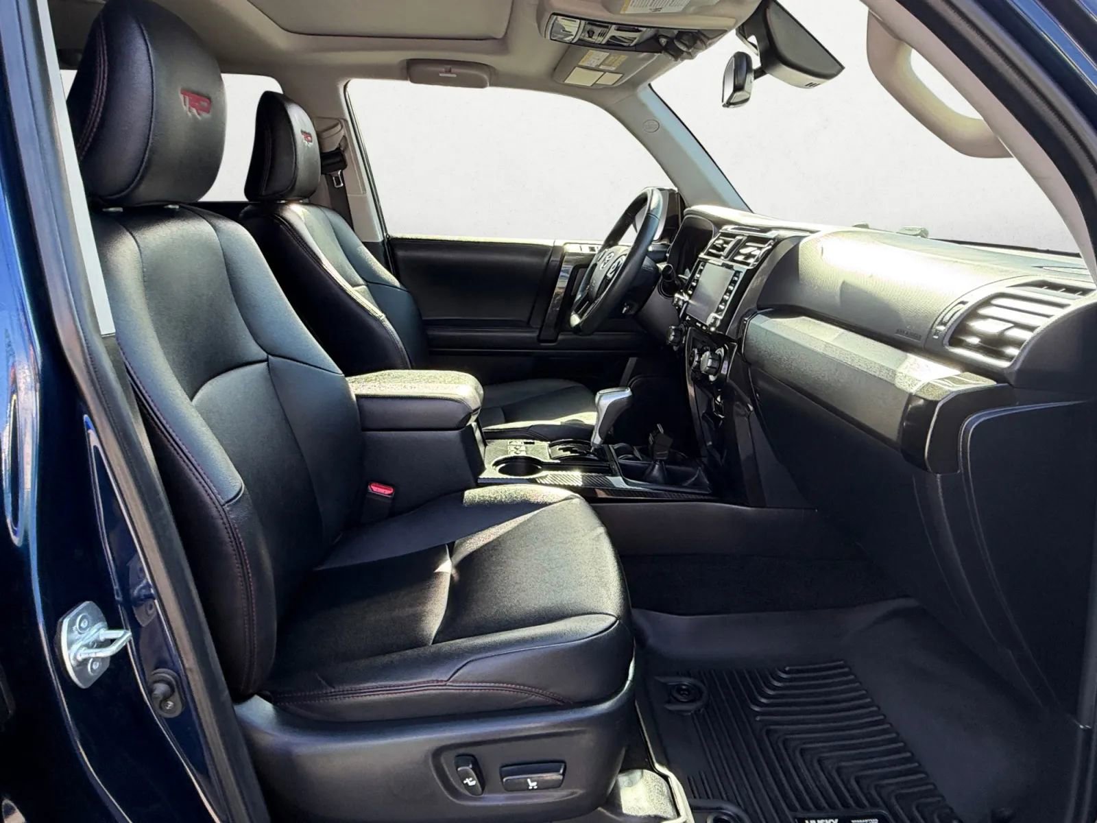 Used 2020 Toyota 4Runner TRD Off-Road Premium w/ Moonroof Package AWD/4WD image 23