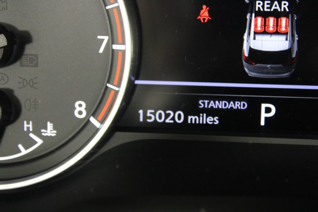 Certified 2025 Nissan Rogue SV FWD image 27