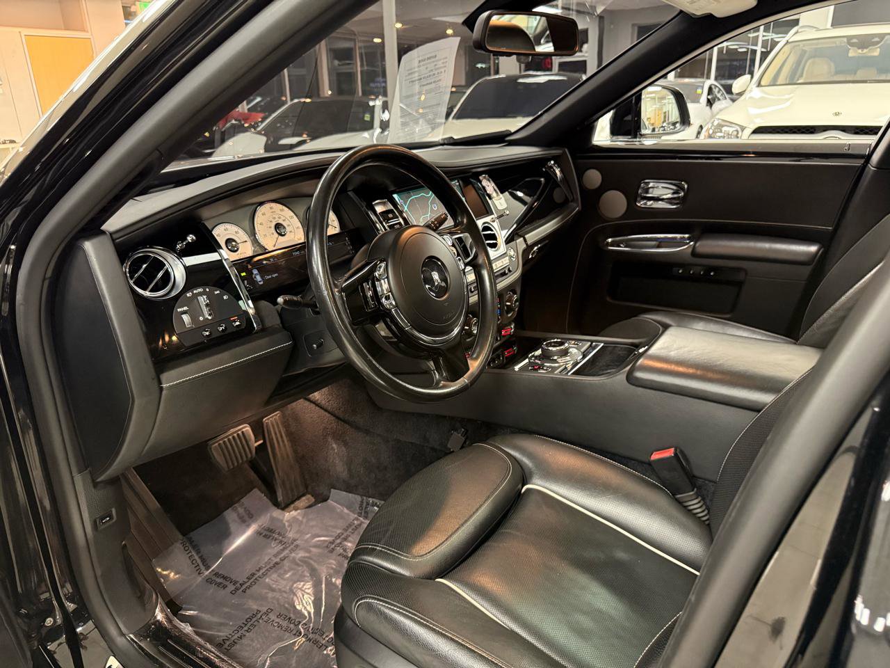 Used 2016 Rolls-Royce Ghost RWD image 10