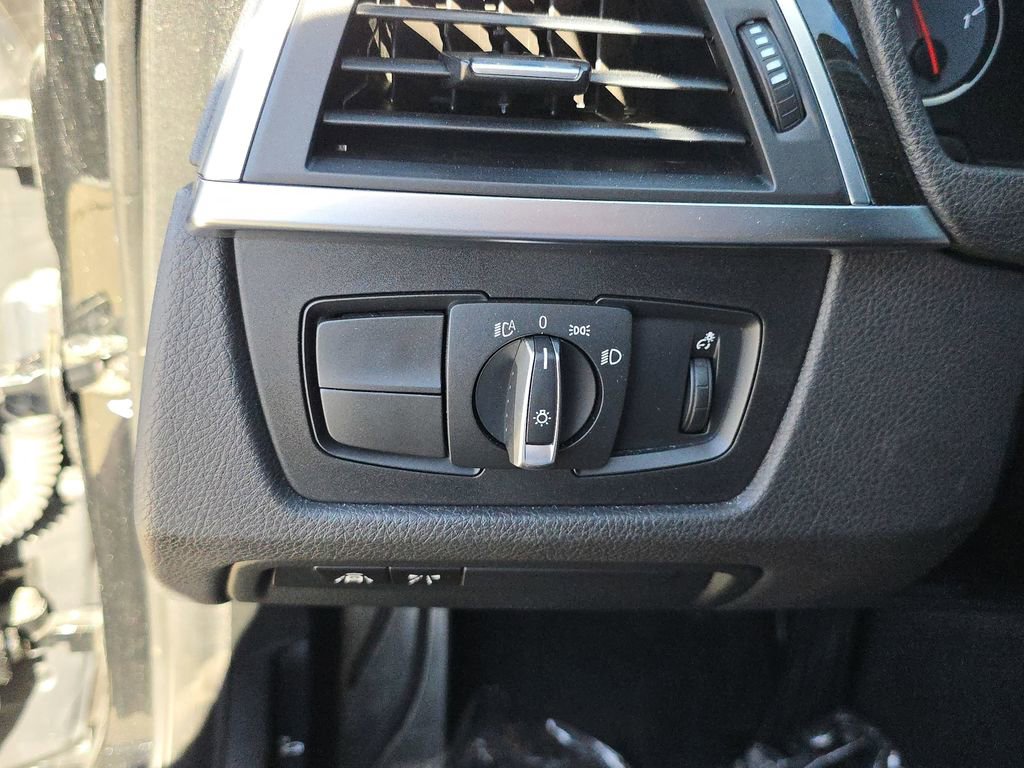 Used 2020 BMW M4 Coupe w/ Competition Package image 32