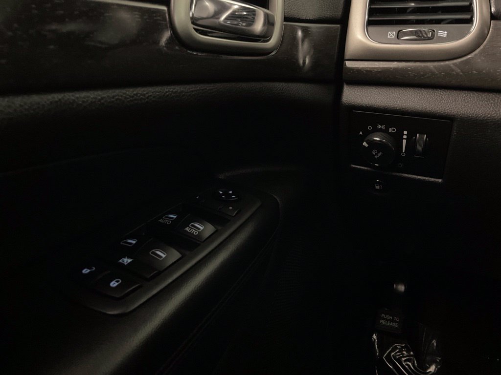 Used 2018 Jeep Grand Cherokee Laredo RWD image 19