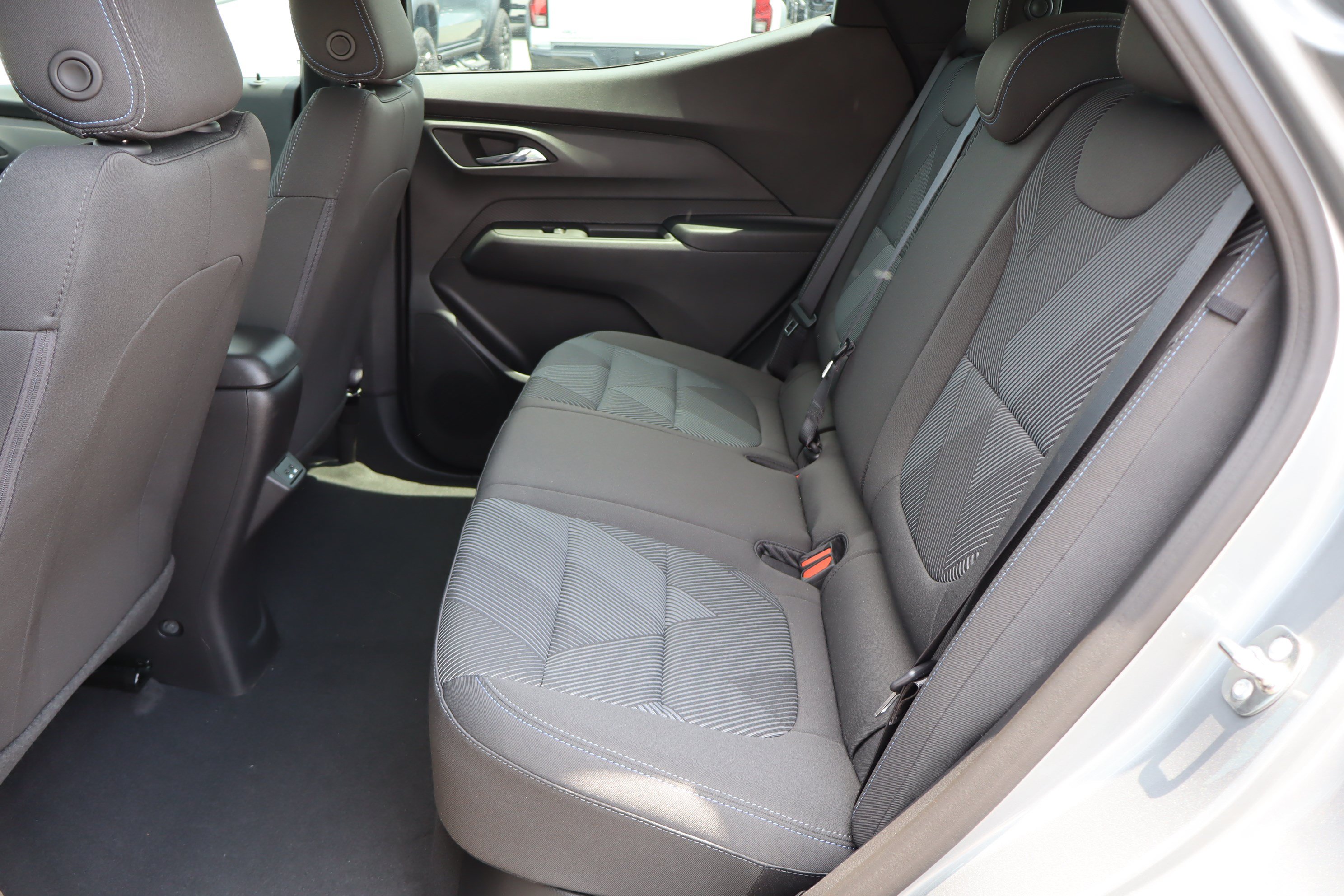 New 2027 Chevrolet Bolt LT w/ LPO, All-Weather Package FWD image 20