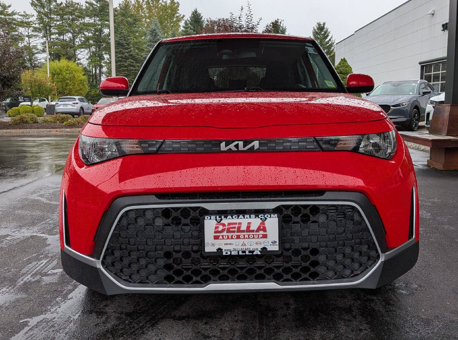 Used 2023 Kia Soul LX w/ LX Technology Package FWD image 2
