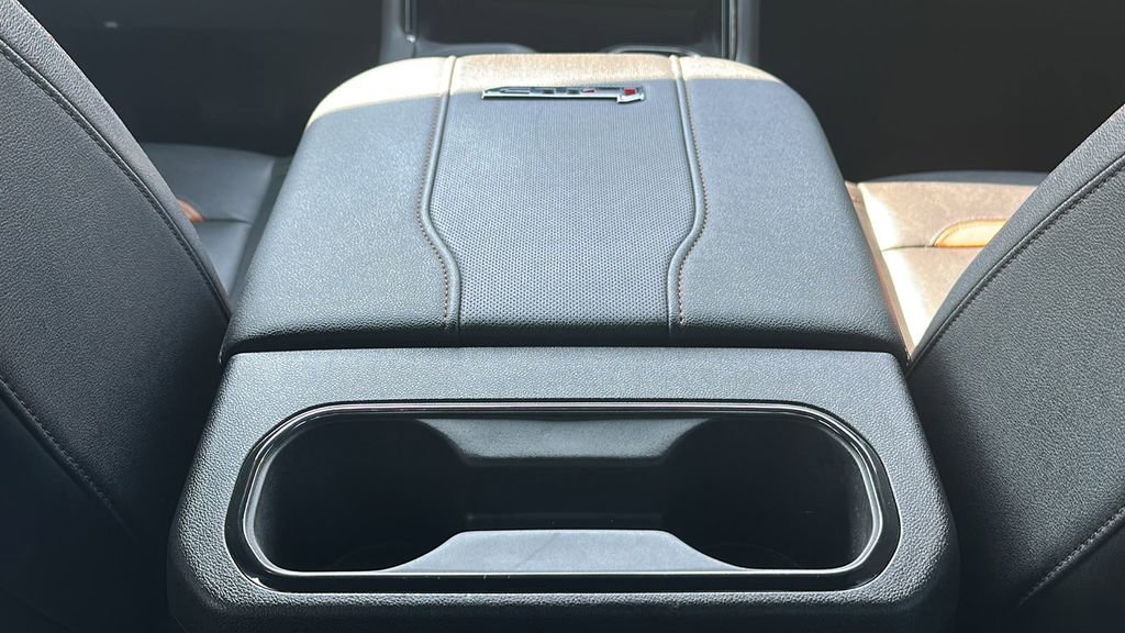 Used 2024 GMC Sierra 2500 AT4 w/ AT4 Premium Plus Package image 23