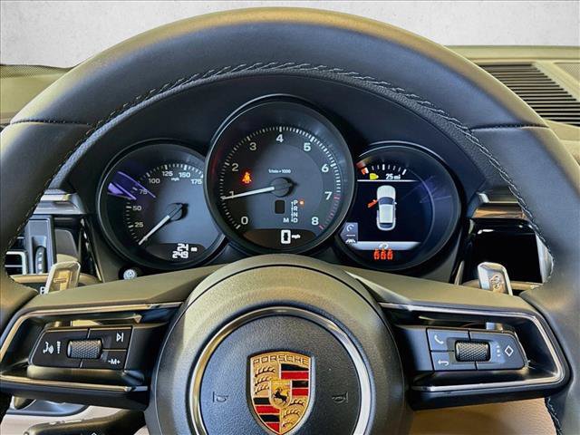 Used 2026 Porsche Macan AWD/4WD image 14