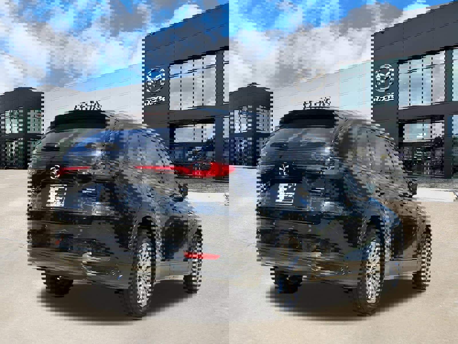 Used 2025 MAZDA CX-90 Plug-In Hybrid w/ Preferred image 3