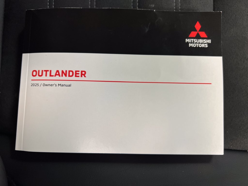 Used 2025 Mitsubishi Outlander SE AWD/4WD image 34