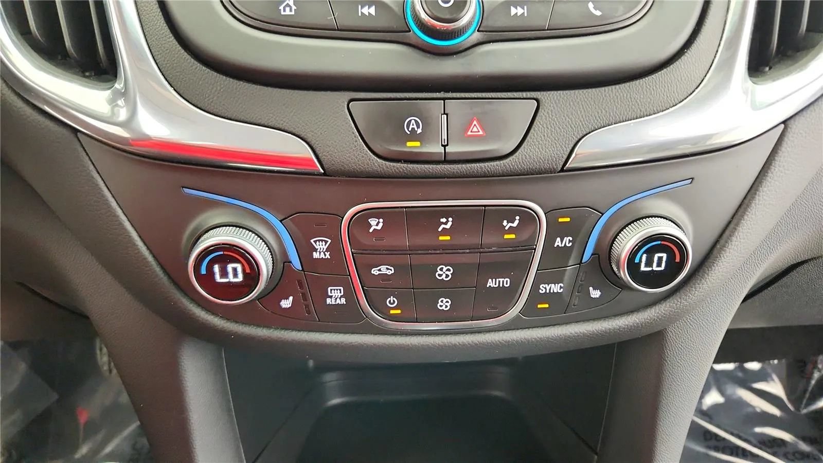 Used 2023 Chevrolet Equinox LT FWD image 26