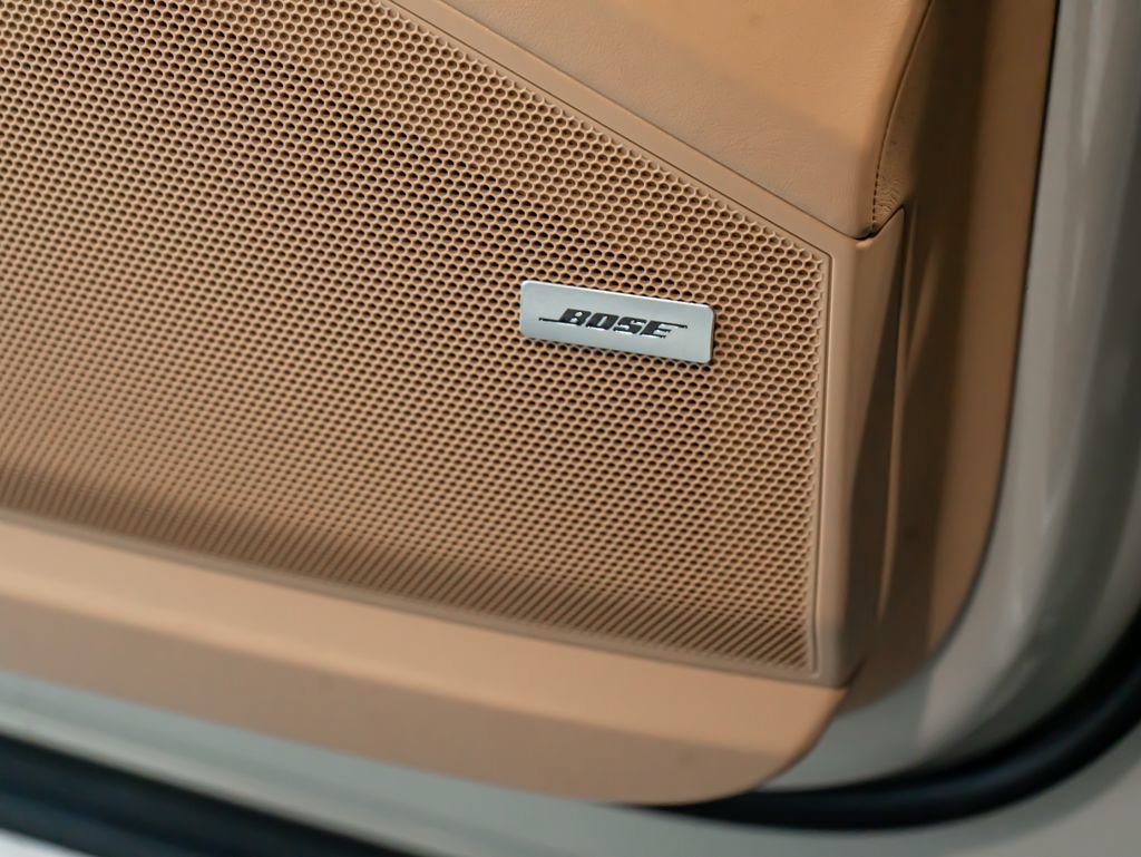 Certified 2025 Porsche Cayenne AWD/4WD image 13