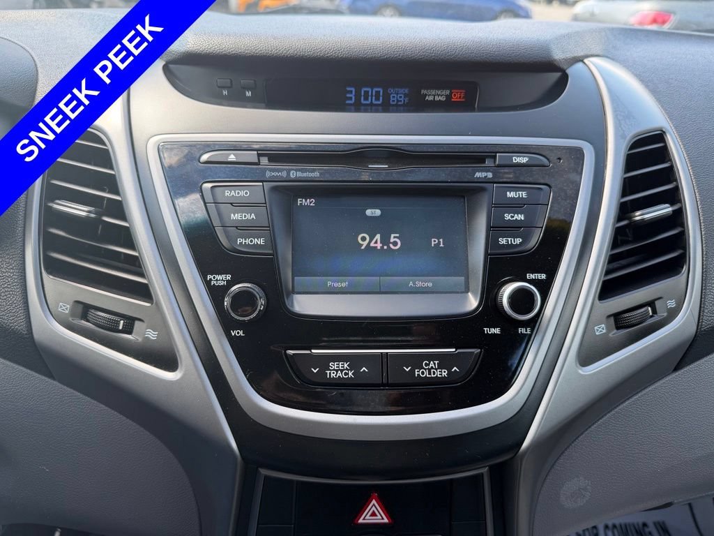 Used 2015 Hyundai Elantra SE w/ Option Group 02 FWD image 16