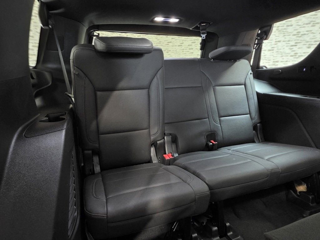 Used 2023 Chevrolet Tahoe Z71 w/ Luxury Package image 17