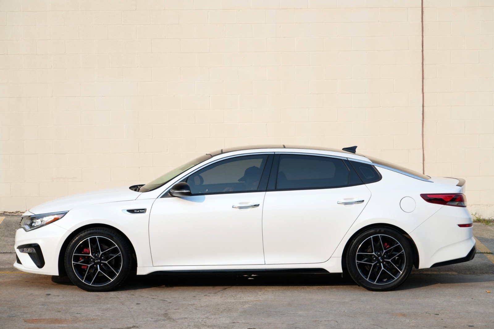 Used 2020 Kia Optima SX FWD image 46