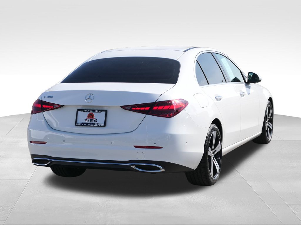 Used 2025 Mercedes-Benz C 300 Sedan image 3